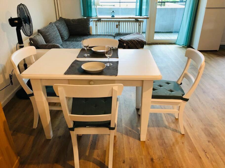 Zentrale Studio Wohnung In Emden Ngoại thất bức ảnh